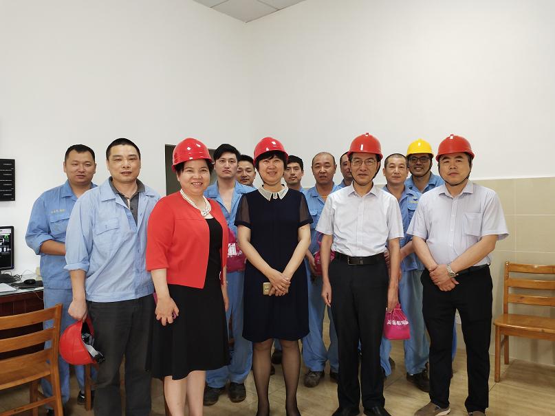 炎炎夏日送清凉 高温慰问暖人心