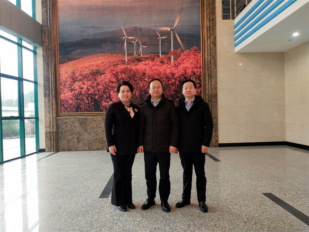 金山区区委常委、副区长邱运理来我公司走访调研